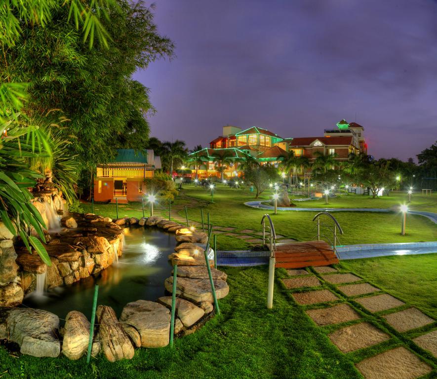 Hotel Le Ruchi The Prince Mysore Exterior foto
