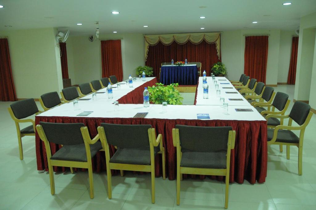 Hotel Le Ruchi The Prince Mysore Exterior foto
